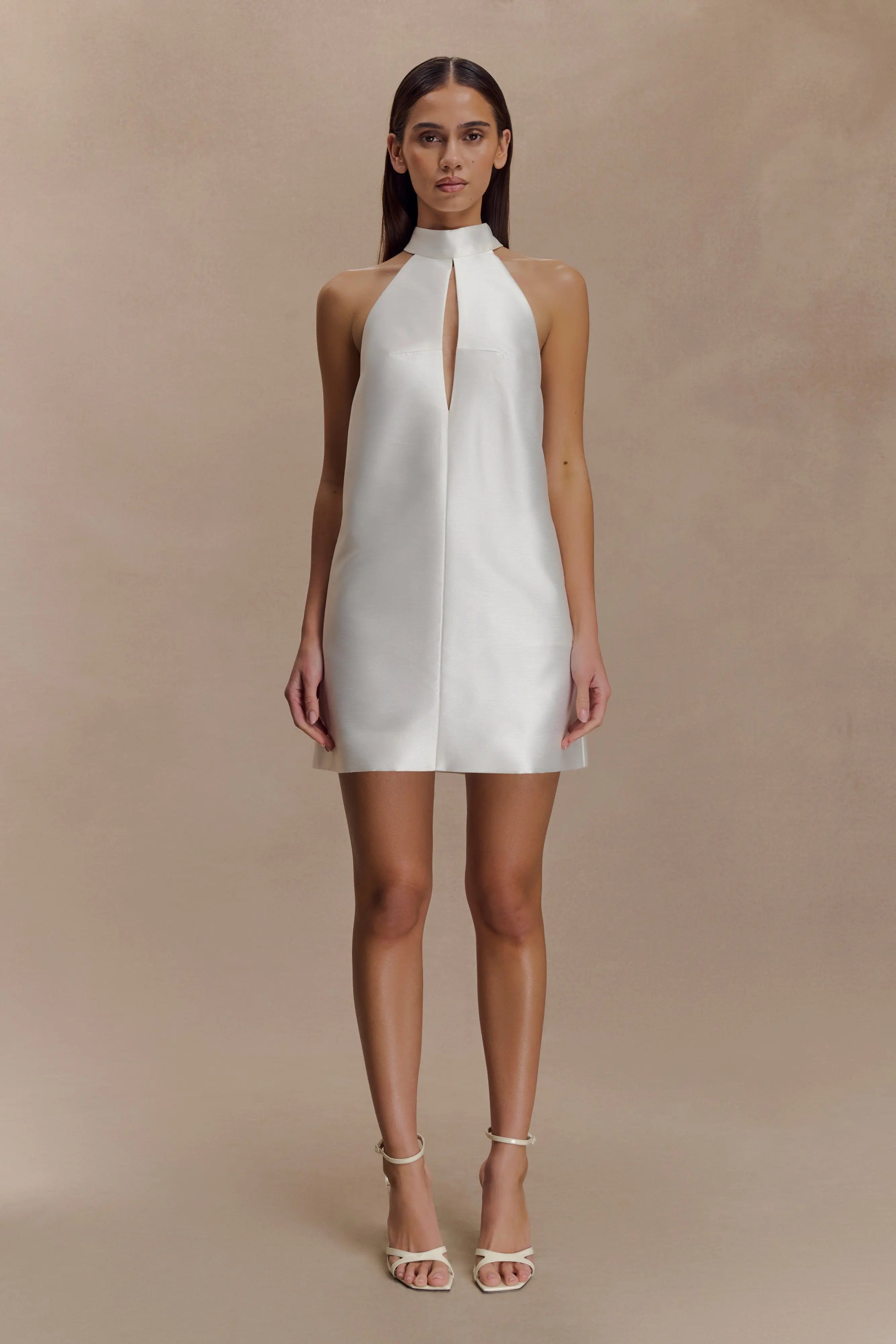 Elegant A-Line Halter Sleeveless Chic Modern Ivory Mini Homecoming Dresses Women's