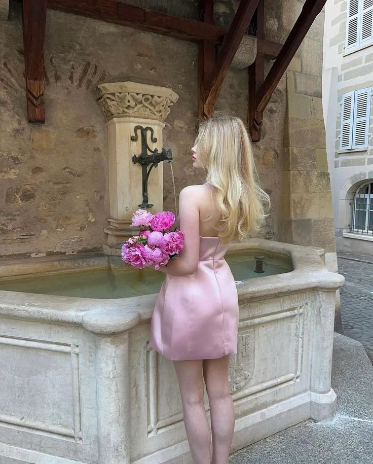 Elegant A-Line Halter Sleeveless Chic Pink Mini Homecoming Dress for Women