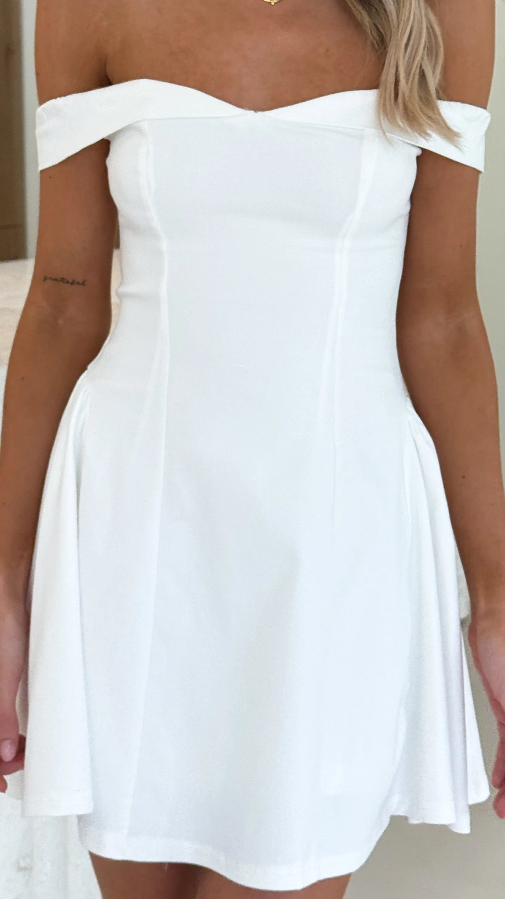 Elegant A-Line Off-Shoulder Pleated White Mini Homecoming Dress Women's Party