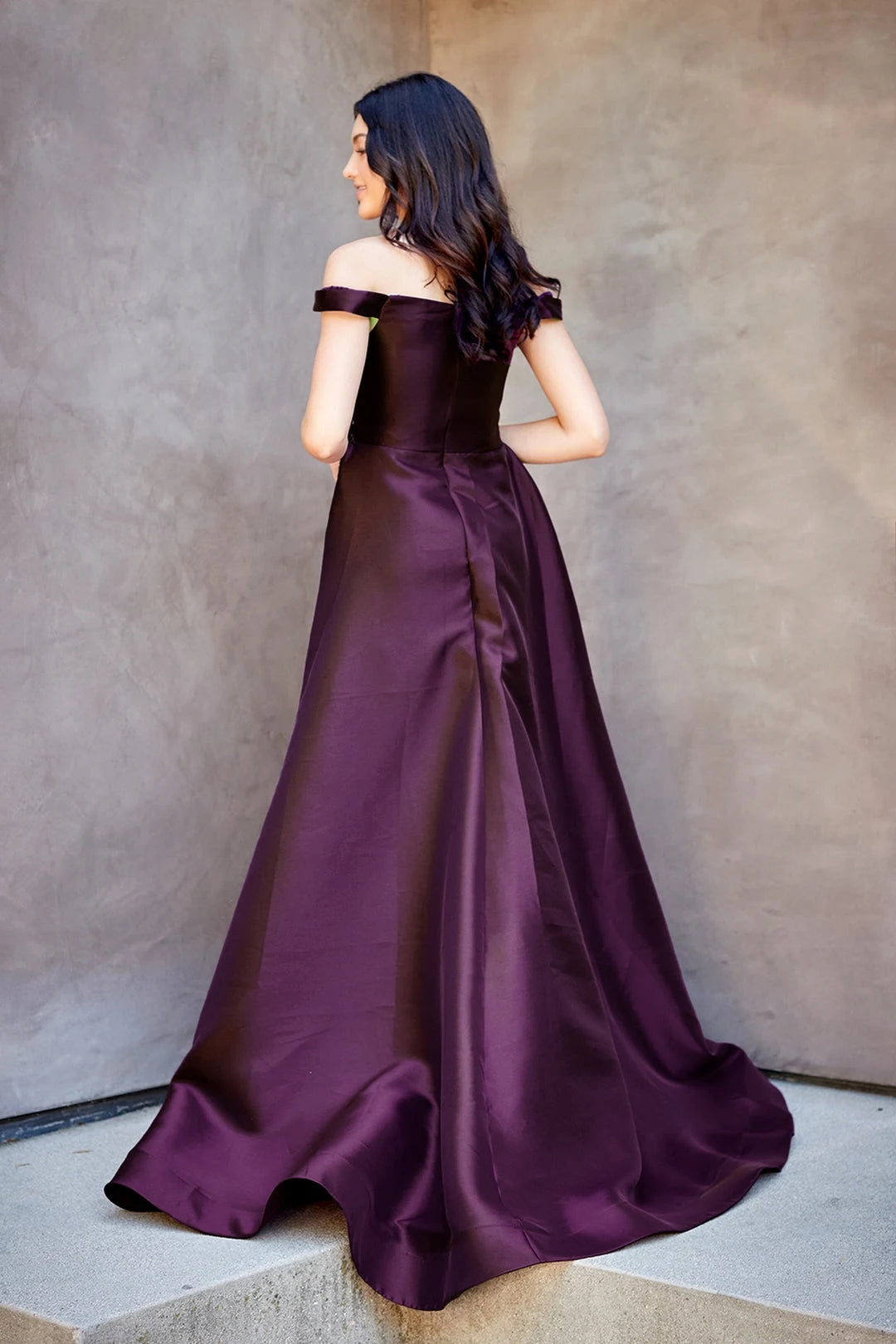 Elegant A-Line Off-Shoulder Sleeveless Pleated Slit Plum Long Prom Dresses Women Gown