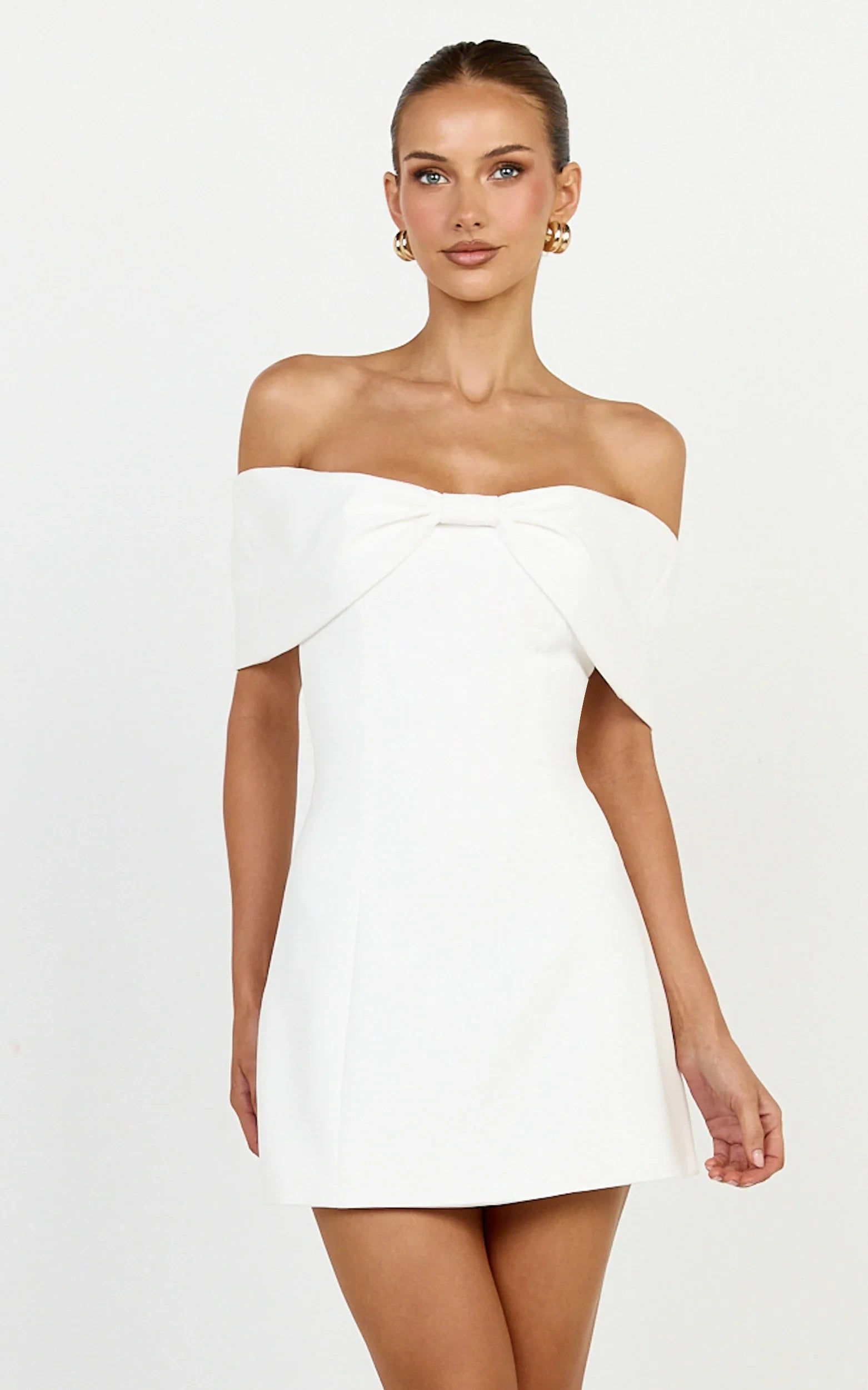 Elegant A-Line Off-Shoulder Sweetheart Bow Detail Short Sleeve Zipper Back Mini Homecoming Dresses