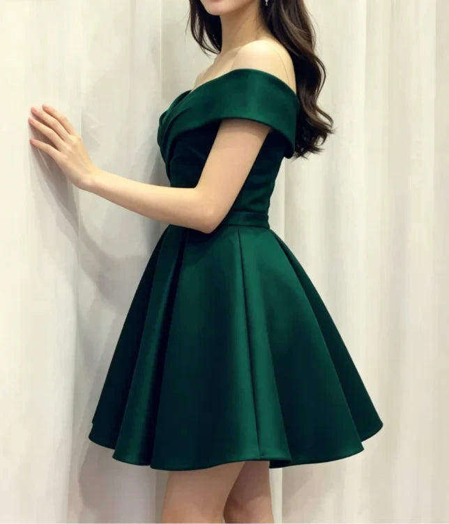 Elegant A-Line Off-Shoulder Sweetheart Short Above-Knee Homecoming Dresses