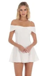 Elegant A-Line Off-Shoulder Twisted Bodice White Mini Homecoming Dress Women