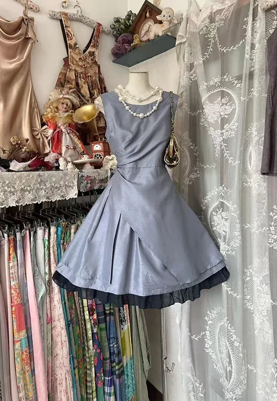 Elegant A-Line Round Neck Sleeveless Pleated Short Homecoming Dresses for Teens and Women