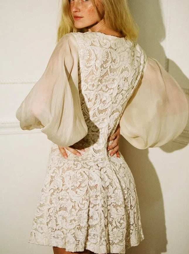 Elegant A-Line Scoop Neck Sheer Puff Sleeve Mini Homecoming Dress with Intricate Lace Detail