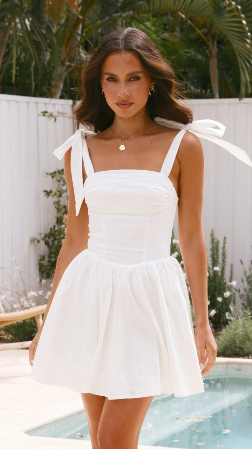 Elegant A-Line Square Neck Bow-Tie Ruched White Mini Homecoming Dress for Women