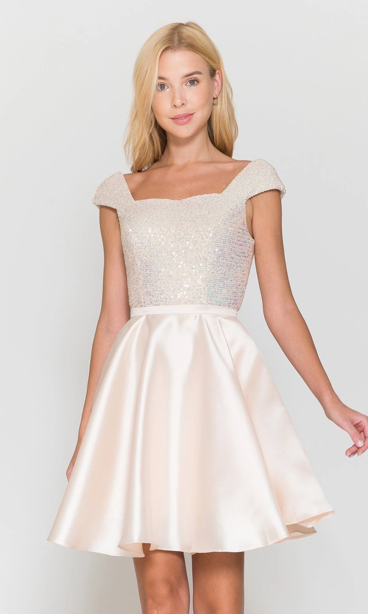 Elegant A-Line Square Neck Cap Sleeve Sequin Black Short Homecoming Dress