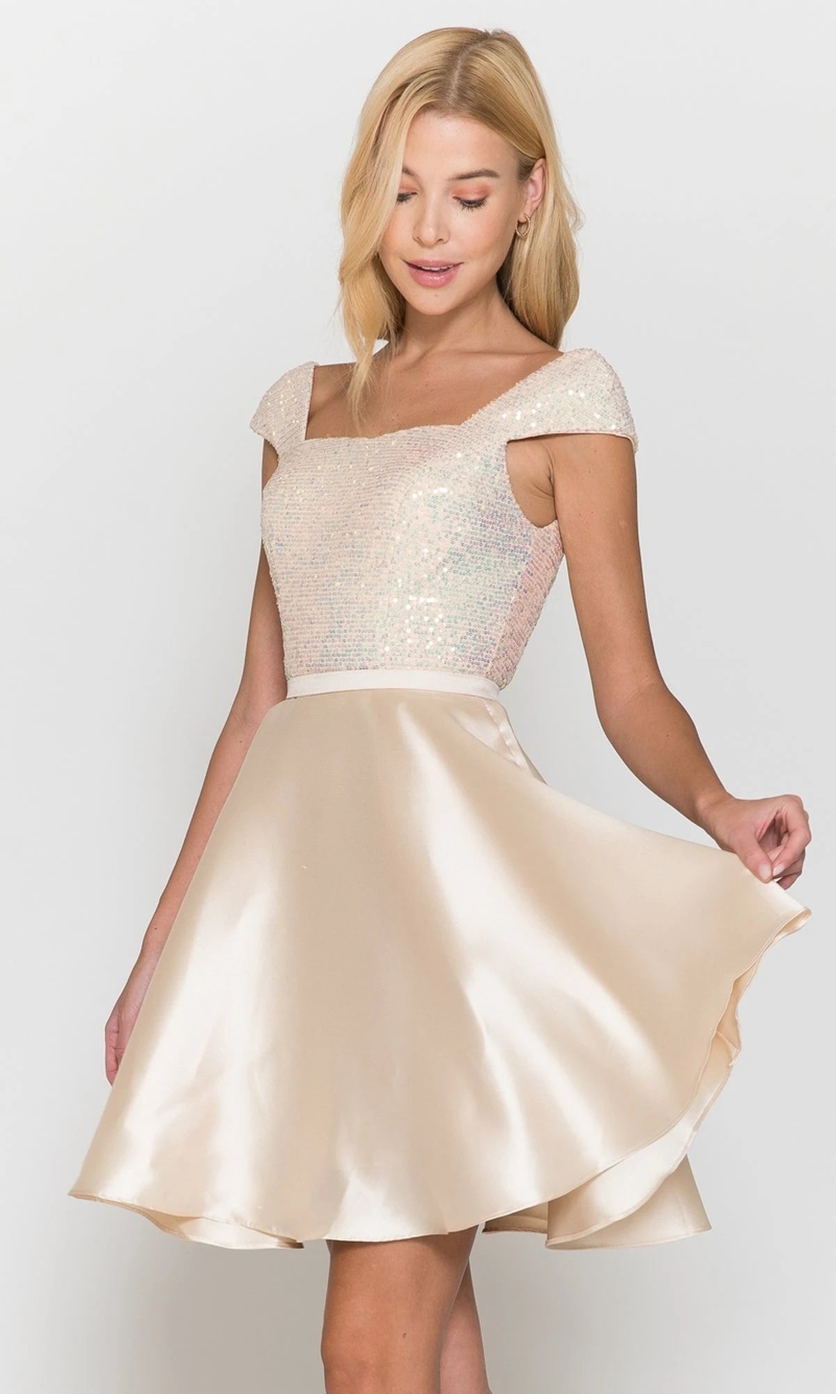 Elegant A-Line Square Neck Cap Sleeve Sequin Black Short Homecoming Dress