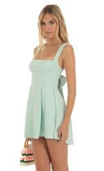 Elegant A-Line Square Neck Sleeveless Bow Back Mint Green Mini Homecoming Dress