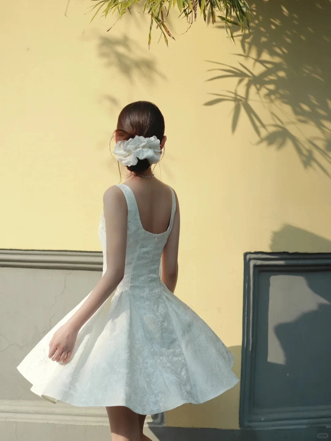 Elegant A-Line Square Neck Sleeveless Chic Textured Ivory Mini Homecoming Dress