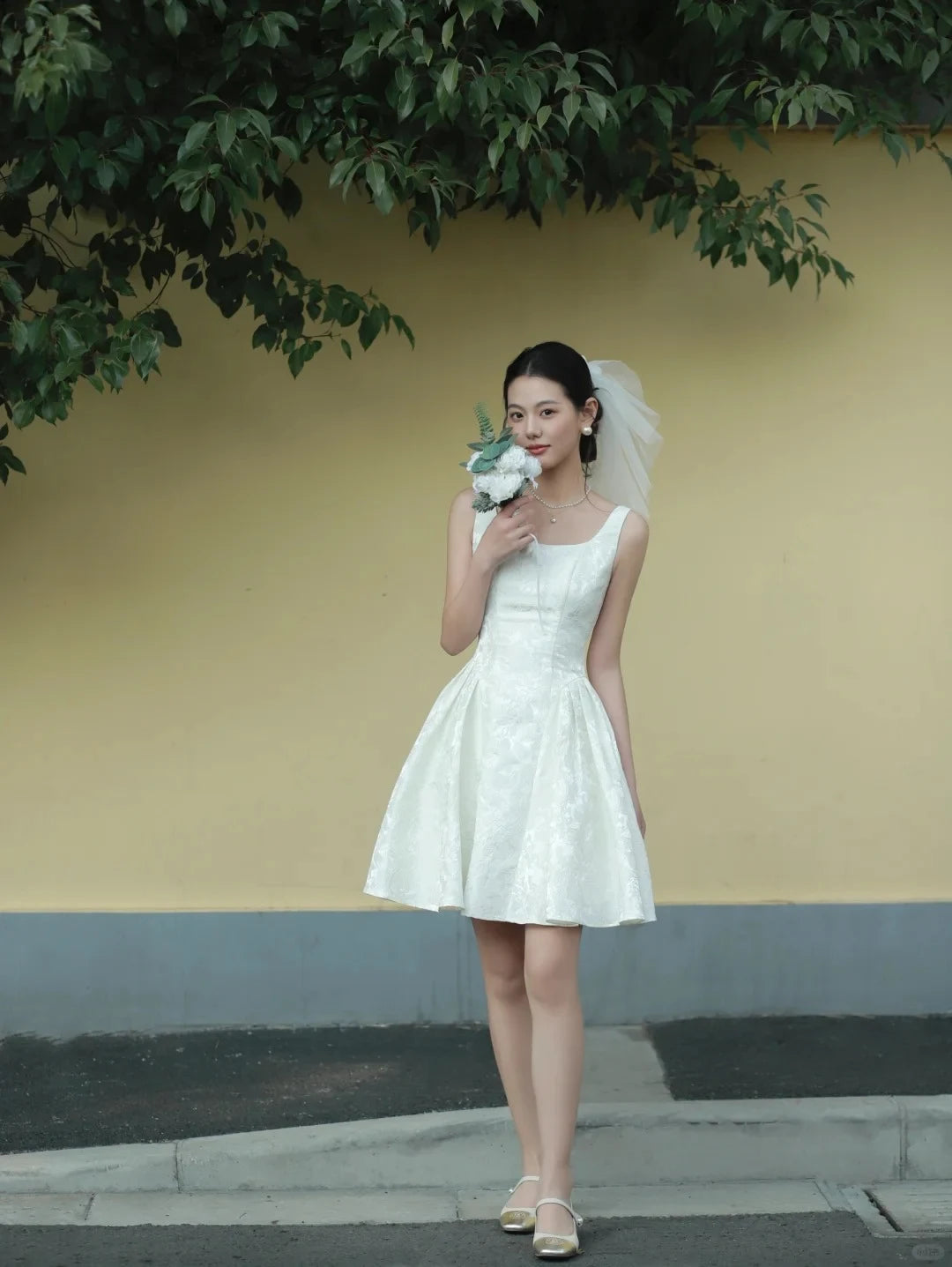 Elegant A-Line Square Neck Sleeveless Chic Textured Ivory Mini Homecoming Dress