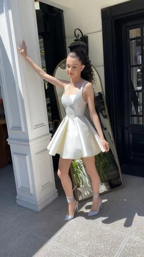 Elegant A-Line Square Neck Sleeveless Low Back Mini Homecoming Dresses