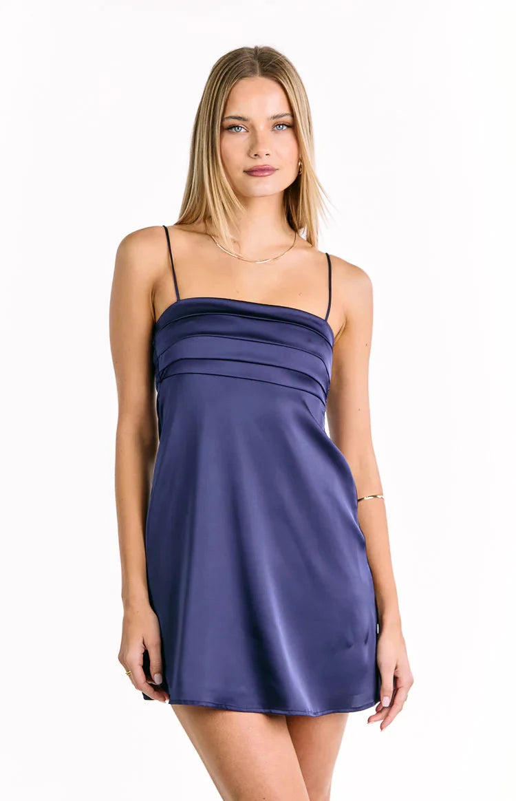 Elegant A-Line Square Neck Sleeveless Pleated Navy Mini Homecoming Dress.