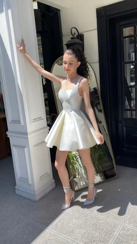Elegant A-Line Square Neck Sleeveless Structured Ivory Mini Homecoming Dress