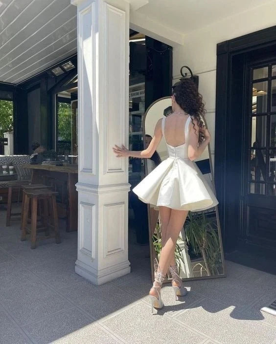 Elegant A-Line Square Neck Sleeveless Structured Ivory Mini Homecoming Dress