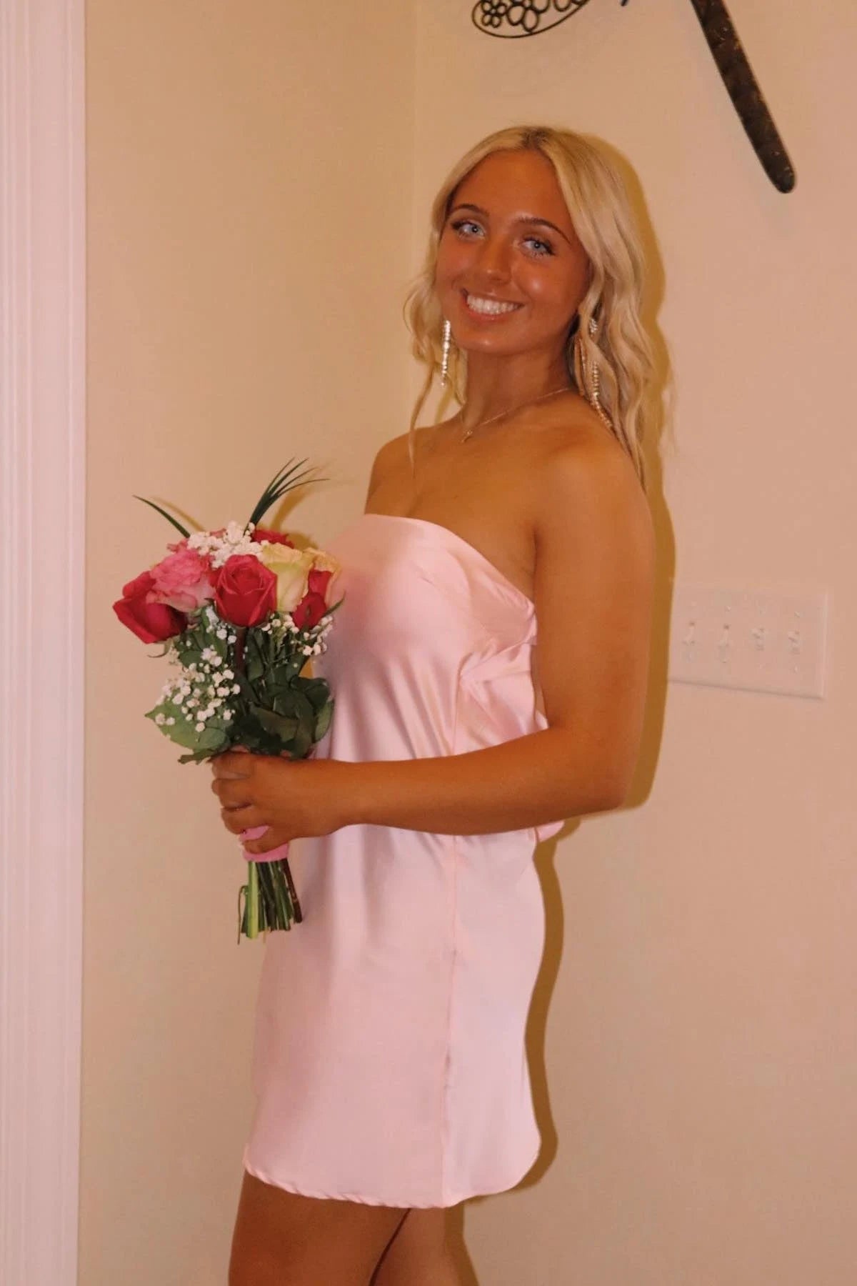 Elegant A-Line Strapless Backless Tie-Back Light Pink Mini Homecoming Dresses Women's