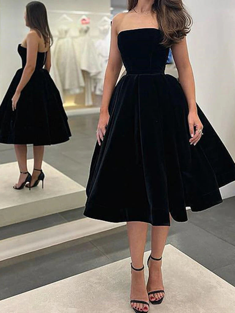 Elegant A-Line Strapless Black Midi Homecoming Dress For Women
