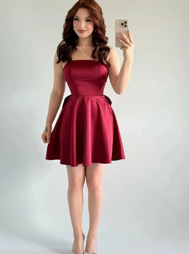 Elegant A-Line Strapless Bow-Back Corset Burgundy Mini Homecoming Dress