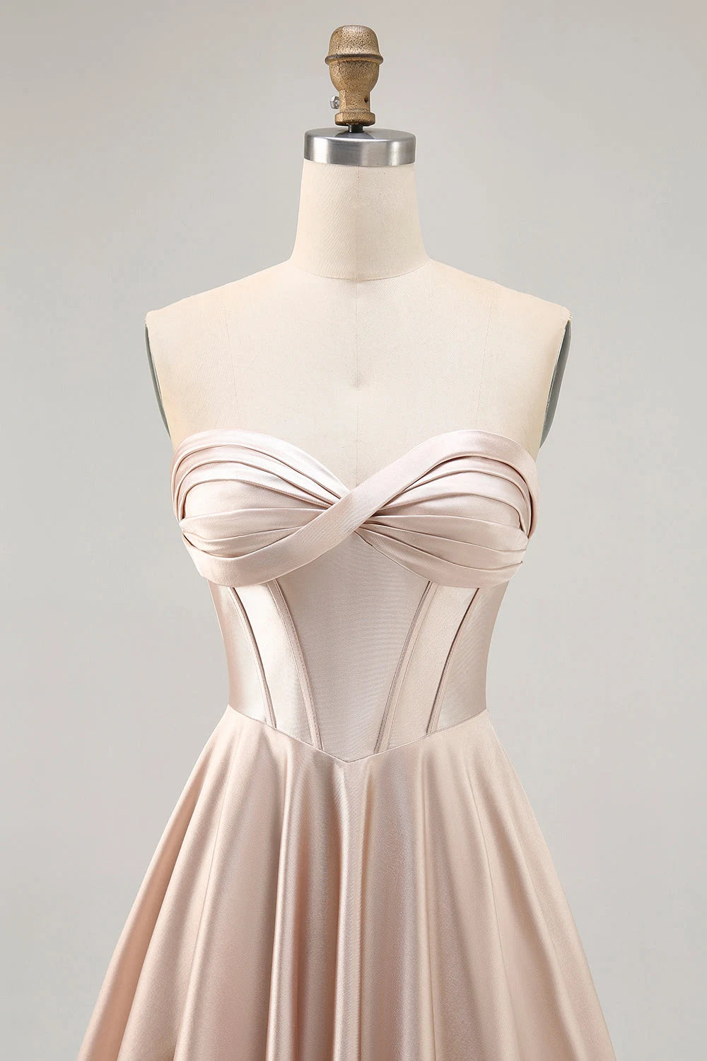 Elegant A-Line Strapless Chic Mini Champagne Homecoming Dresses For Women