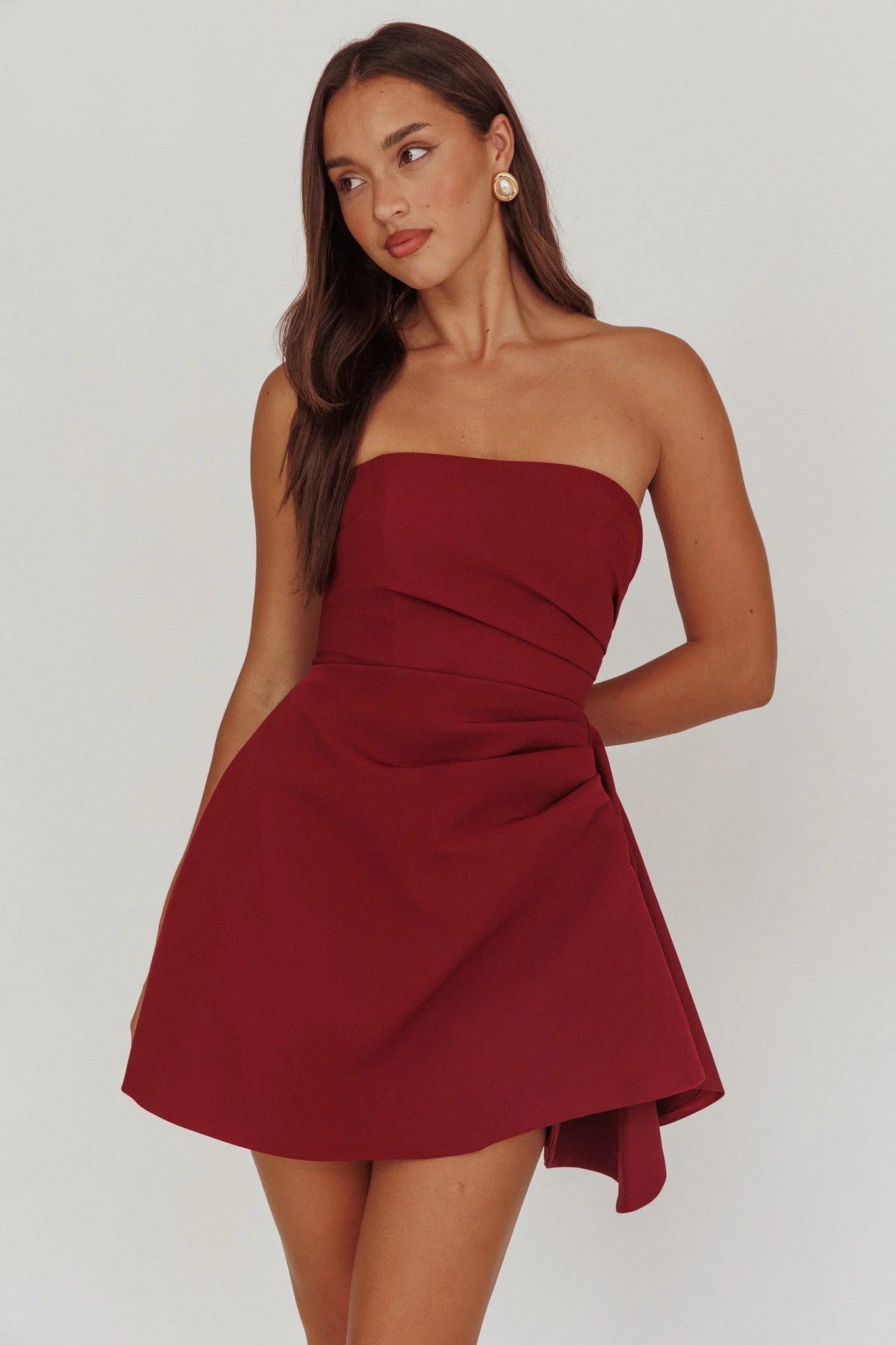 Elegant A-Line Strapless Draped Burgundy Mini Homecoming Dress For Women