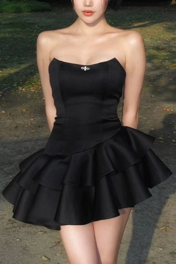 Elegant A-Line Strapless Sleeveless Tiered Ruffle Black Mini Homecoming Dress
