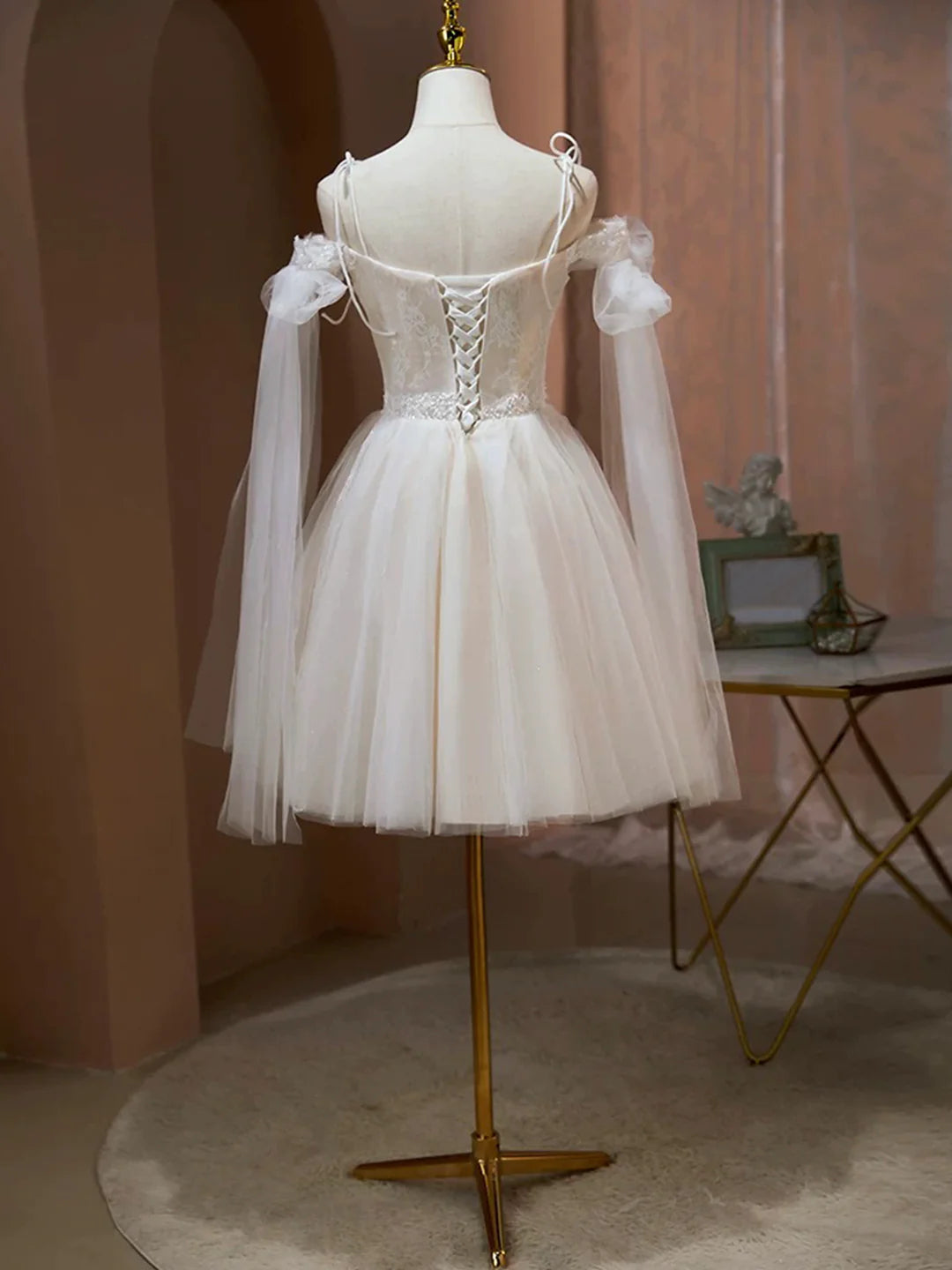 Elegant A-Line Sweetheart Off-Shoulder Detachable Sleeve Lace-Up Back Short Homecoming Dresses