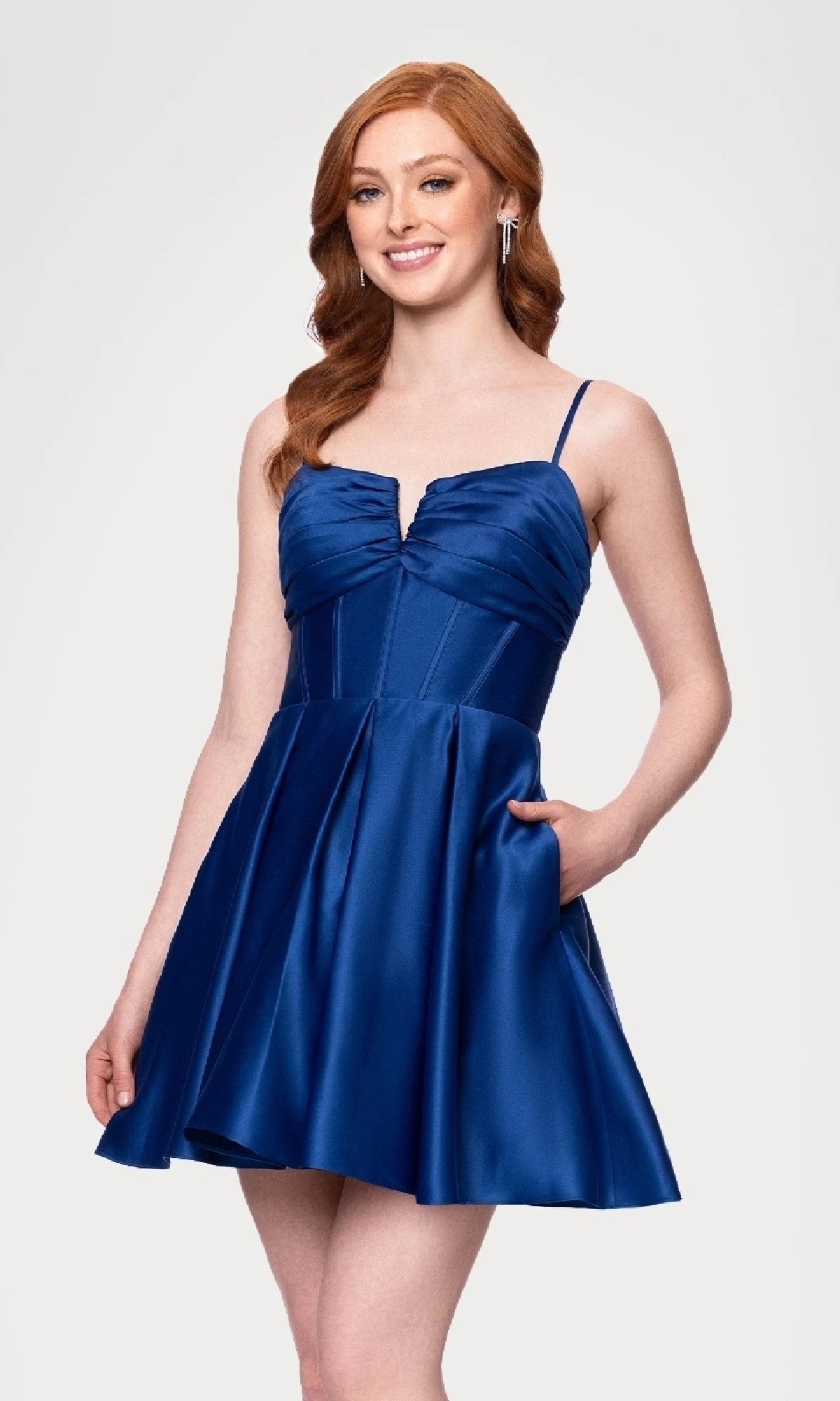 Elegant A-Line Sweetheart Sleeveless Ruched Corset Chocolate Short Homecoming Dresses Women Party