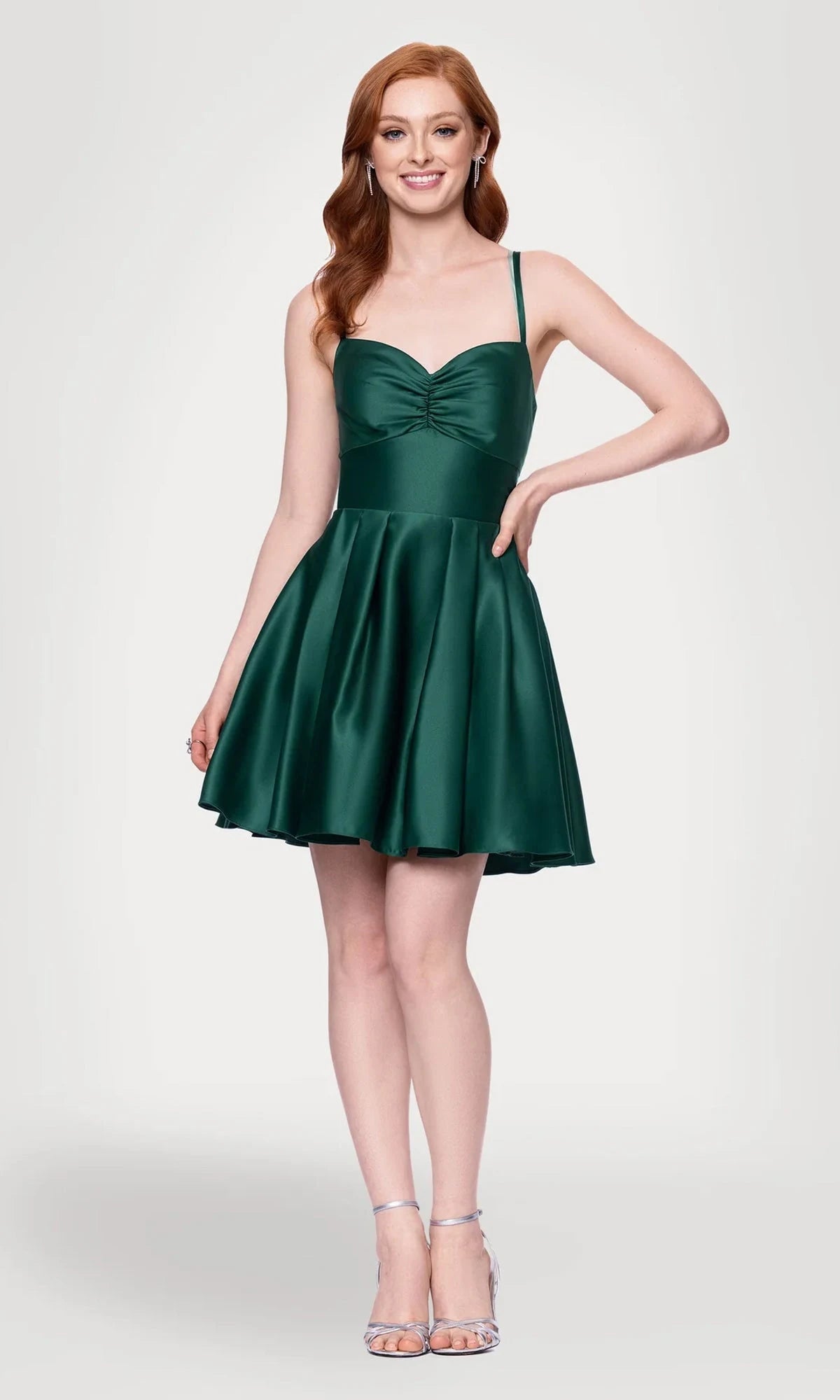 Elegant A-Line Sweetheart Sleeveless Ruched Lace-Up Emerald Short Homecoming Dress Women's