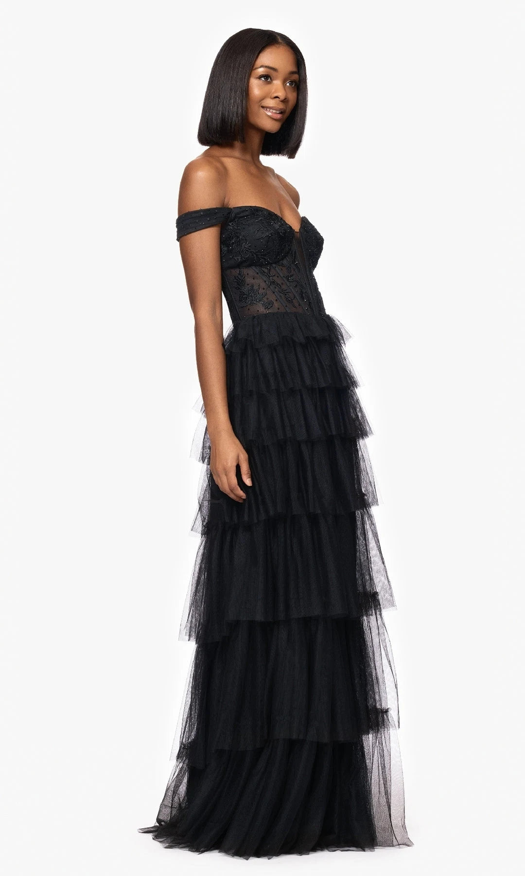 Elegant A-Line Sweetheart Sleeveless Tiered Corset Black Maxi Prom Dresses Women