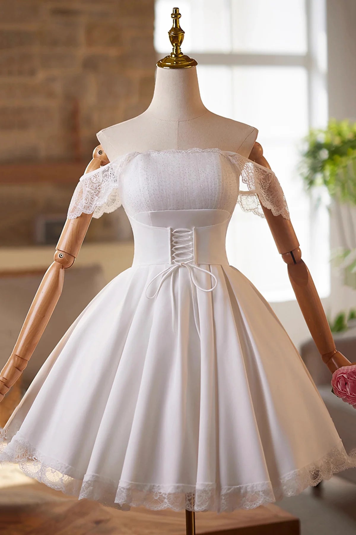 Elegant A-Line Sweetheart Square Neck Lace Cap Sleeves Corset Back Short Homecoming Dress