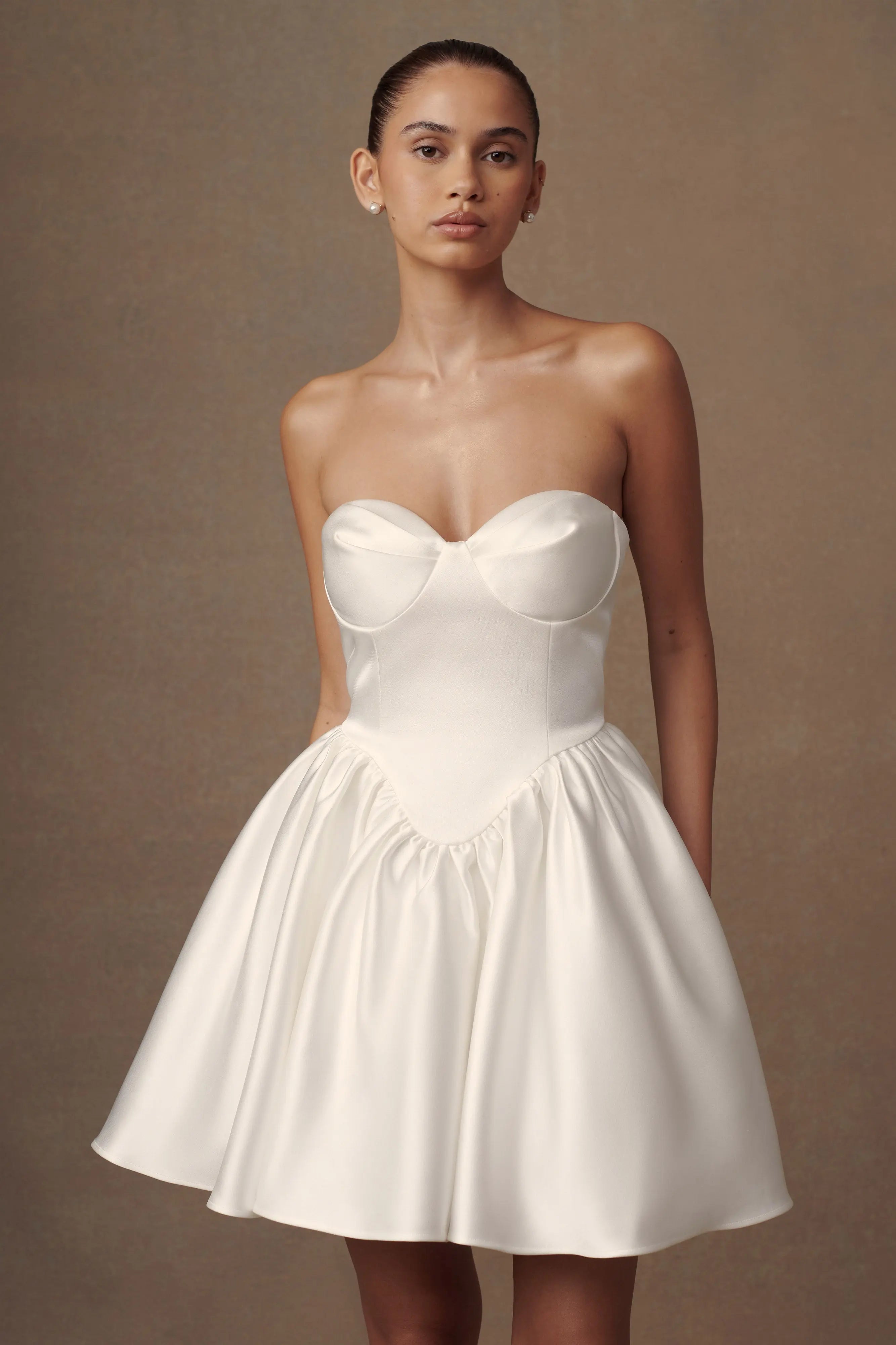 Elegant A-Line Sweetheart Strapless Puffy Chic Ivory Short Homecoming Dresses