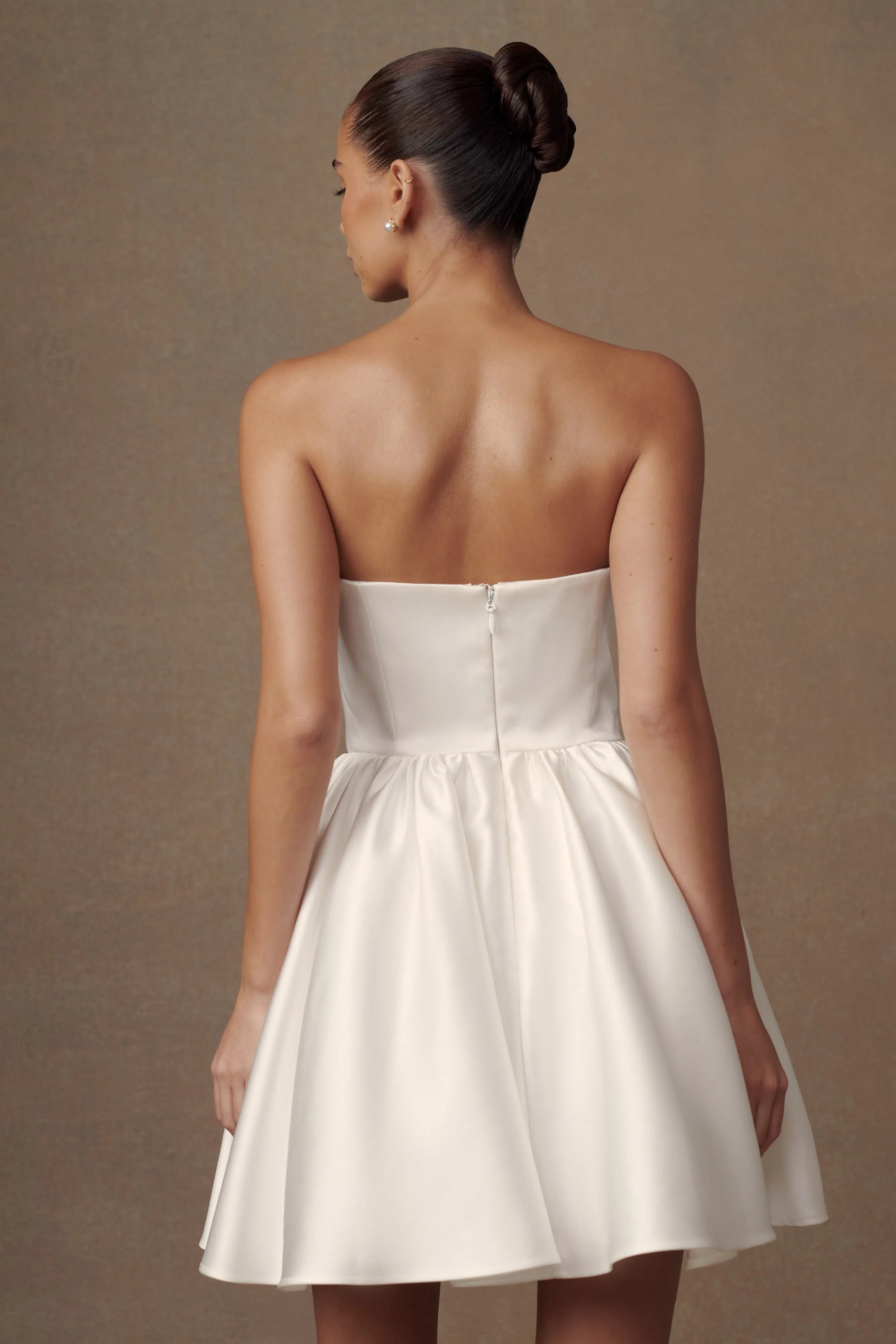 Elegant A-Line Sweetheart Strapless Puffy Chic Ivory Short Homecoming Dresses
