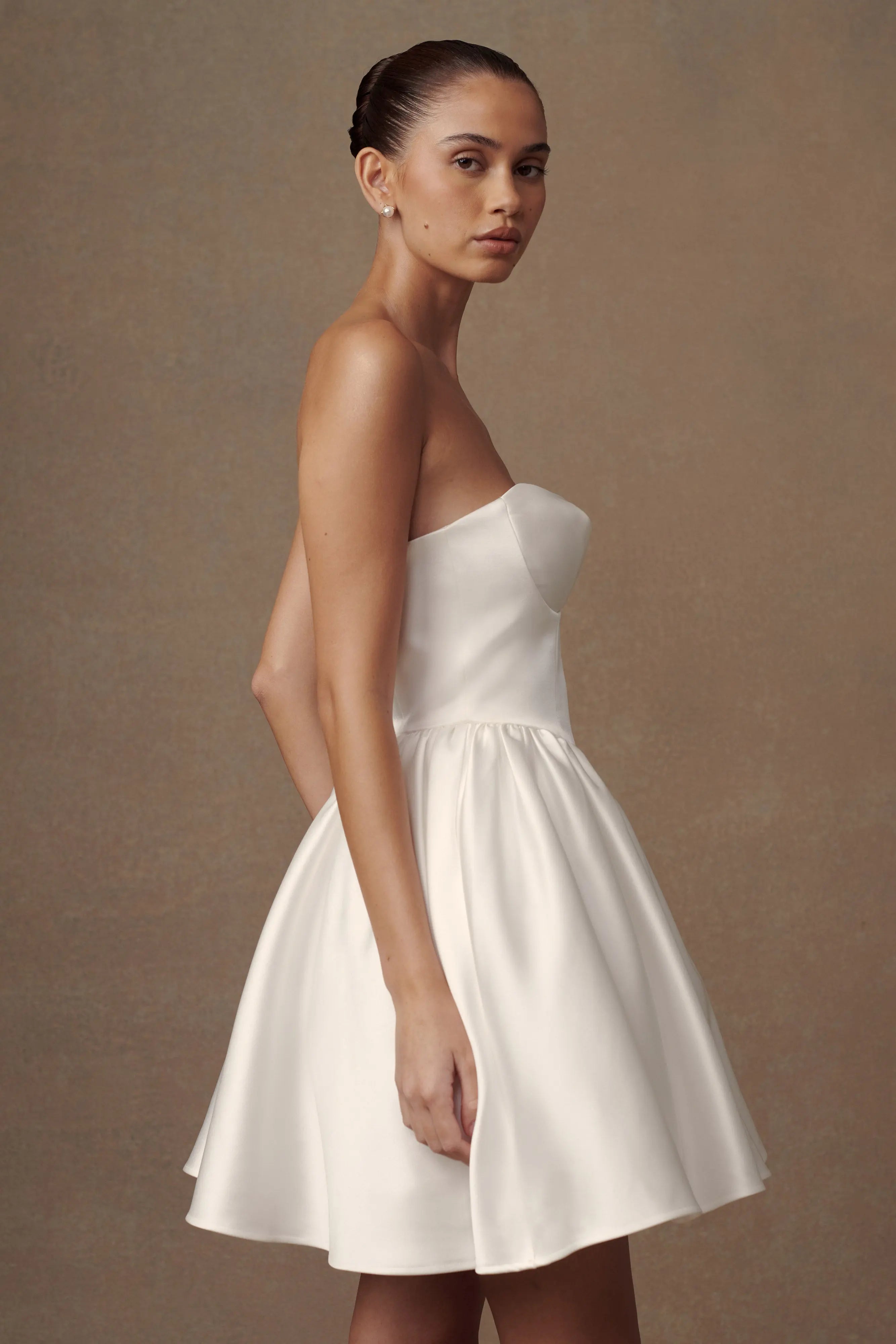 Elegant A-Line Sweetheart Strapless Puffy Chic Ivory Short Homecoming Dresses