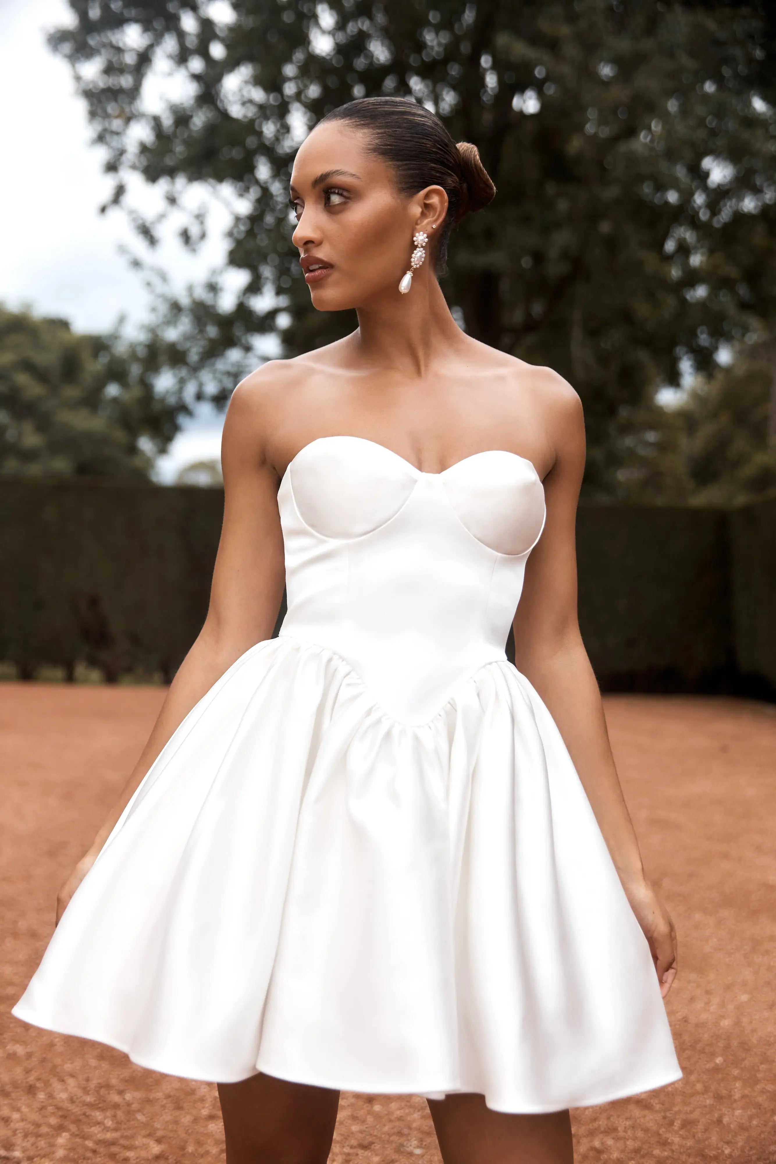 Elegant A-Line Sweetheart Strapless Puffy Chic Ivory Short Homecoming Dresses