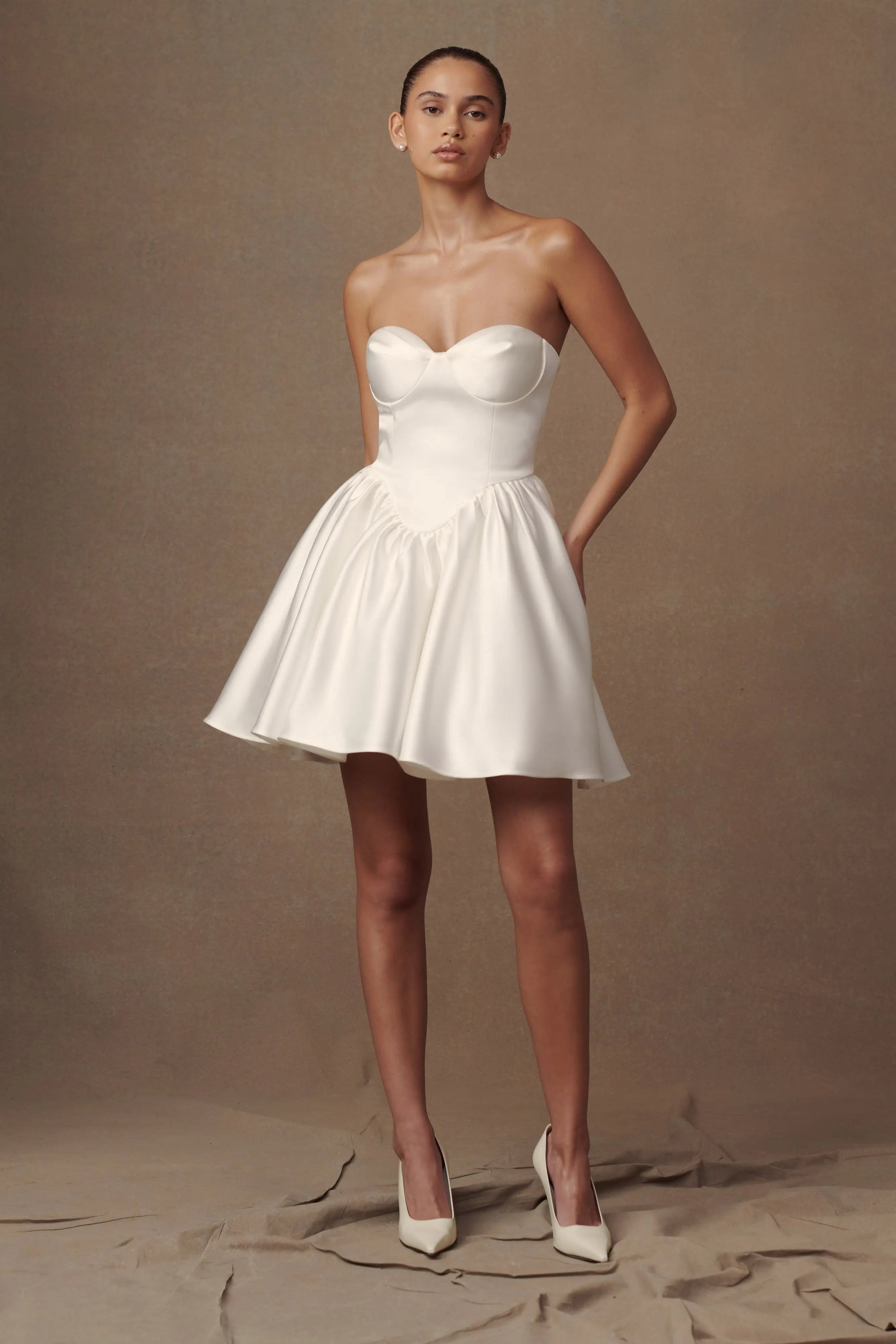 Elegant A-Line Sweetheart Strapless Puffy Chic Ivory Short Homecoming Dresses