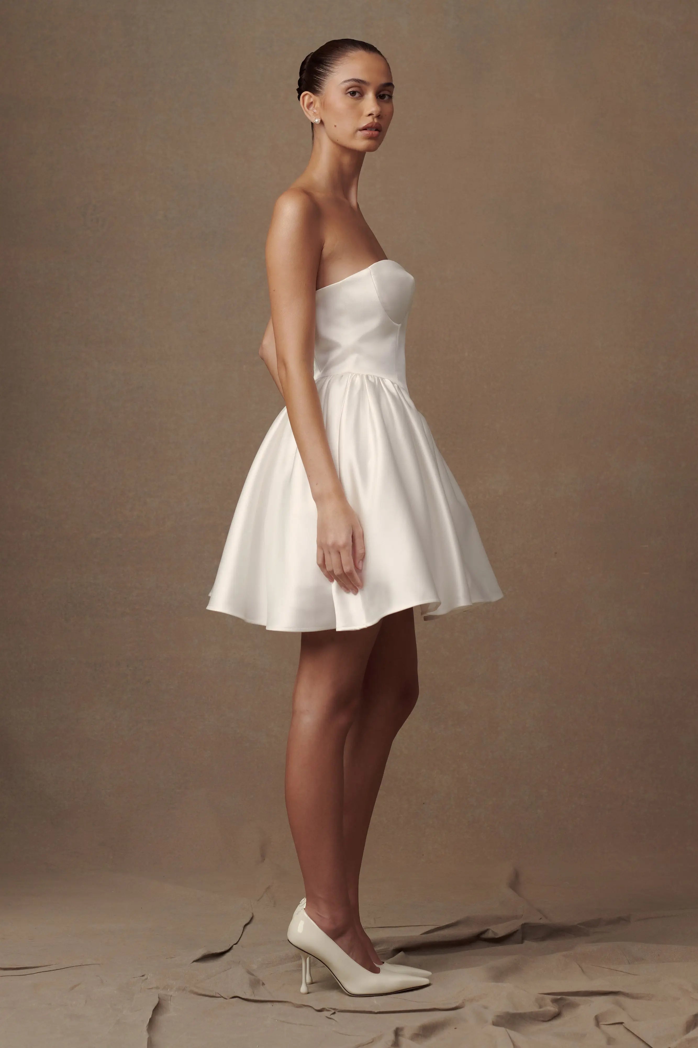 Elegant A-Line Sweetheart Strapless Puffy Chic Ivory Short Homecoming Dresses