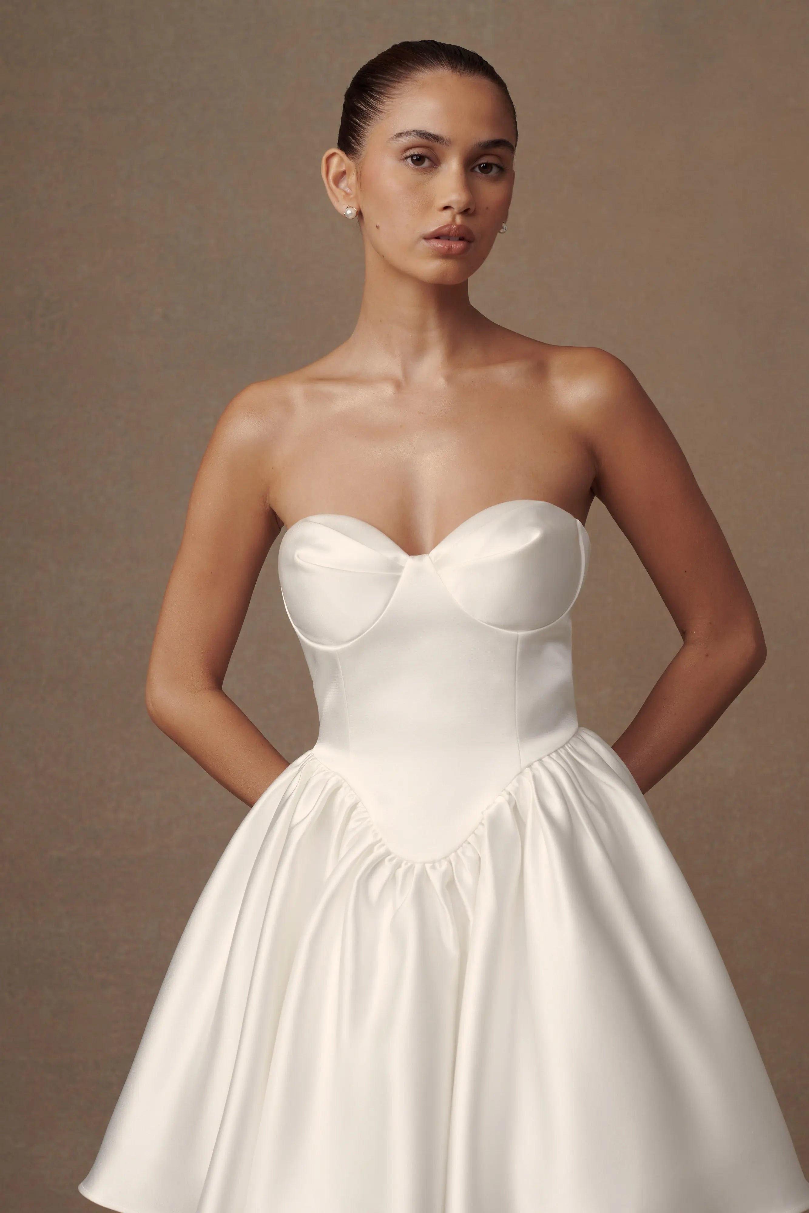 Elegant A-Line Sweetheart Strapless Puffy Chic Ivory Short Homecoming Dresses
