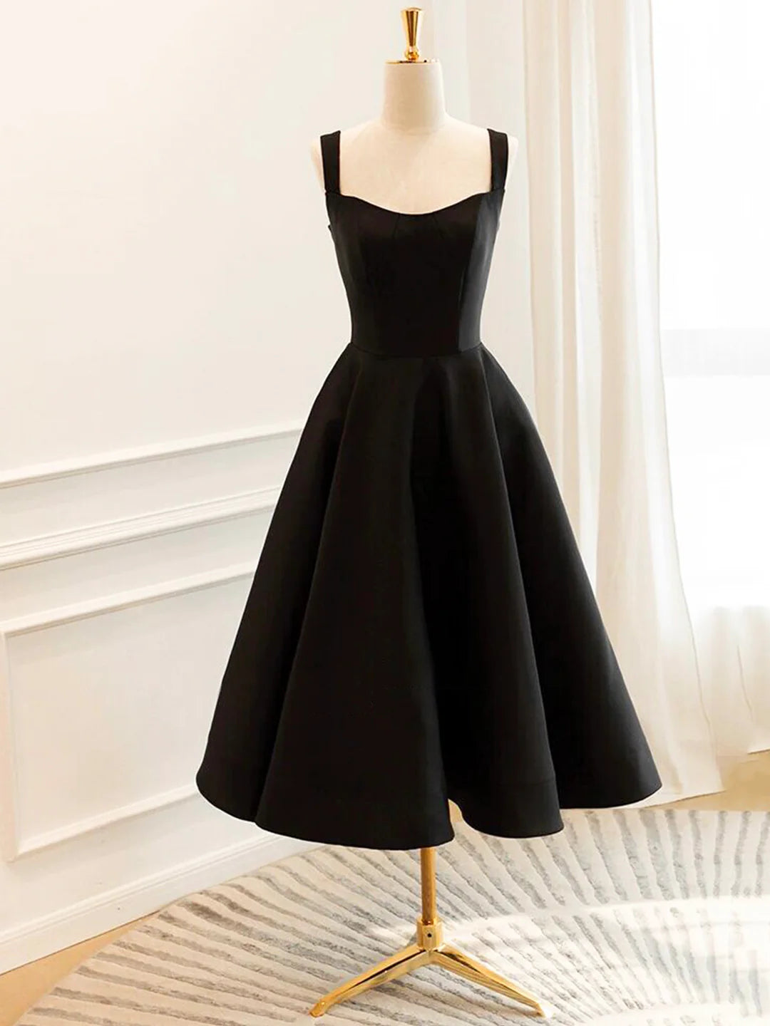 Elegant A-Line Sweetheart Wide Strap Square Back Tea-Length Black Homecoming Dresses