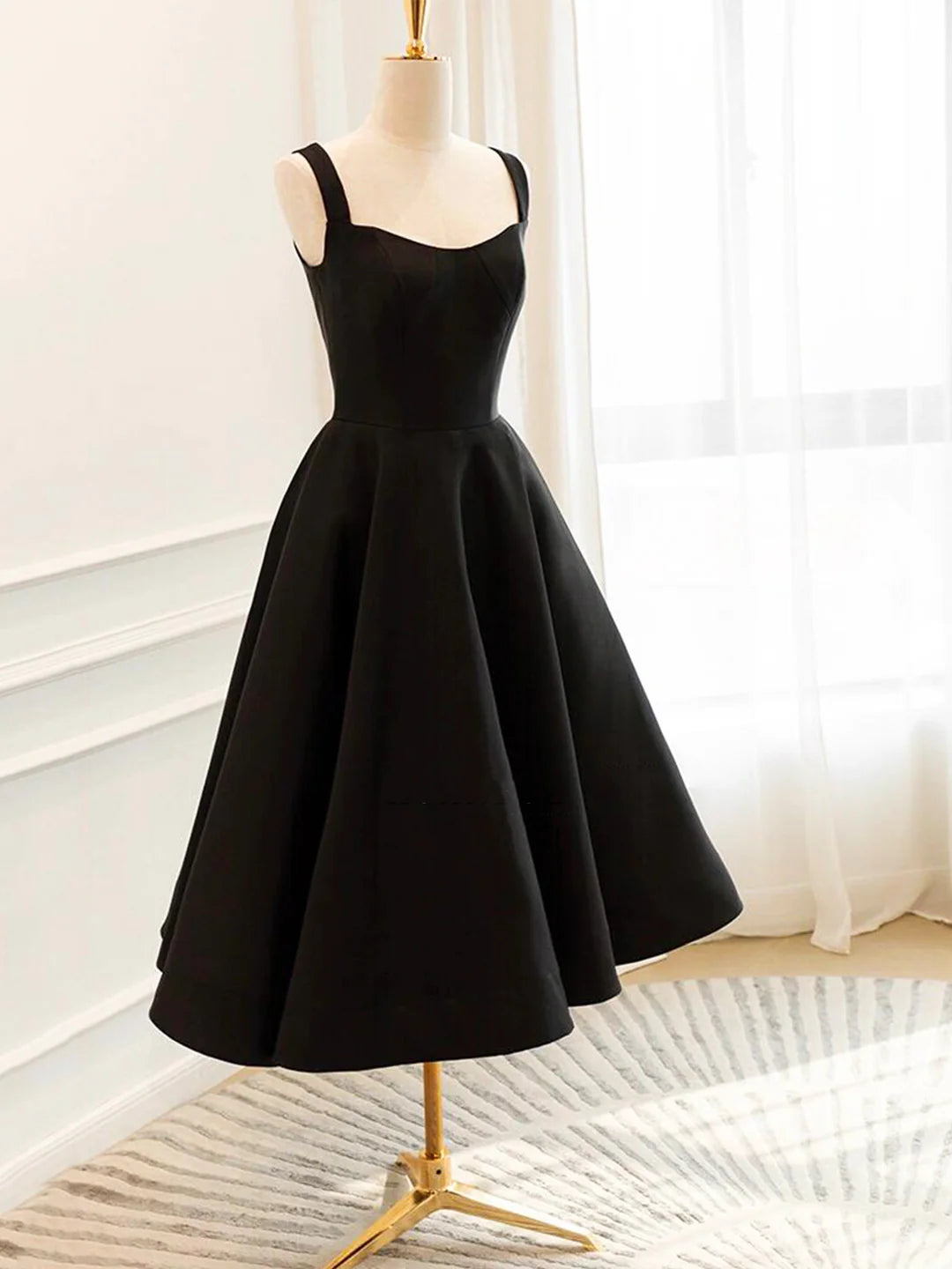 Elegant A-Line Sweetheart Wide Strap Square Back Tea-Length Black Homecoming Dresses