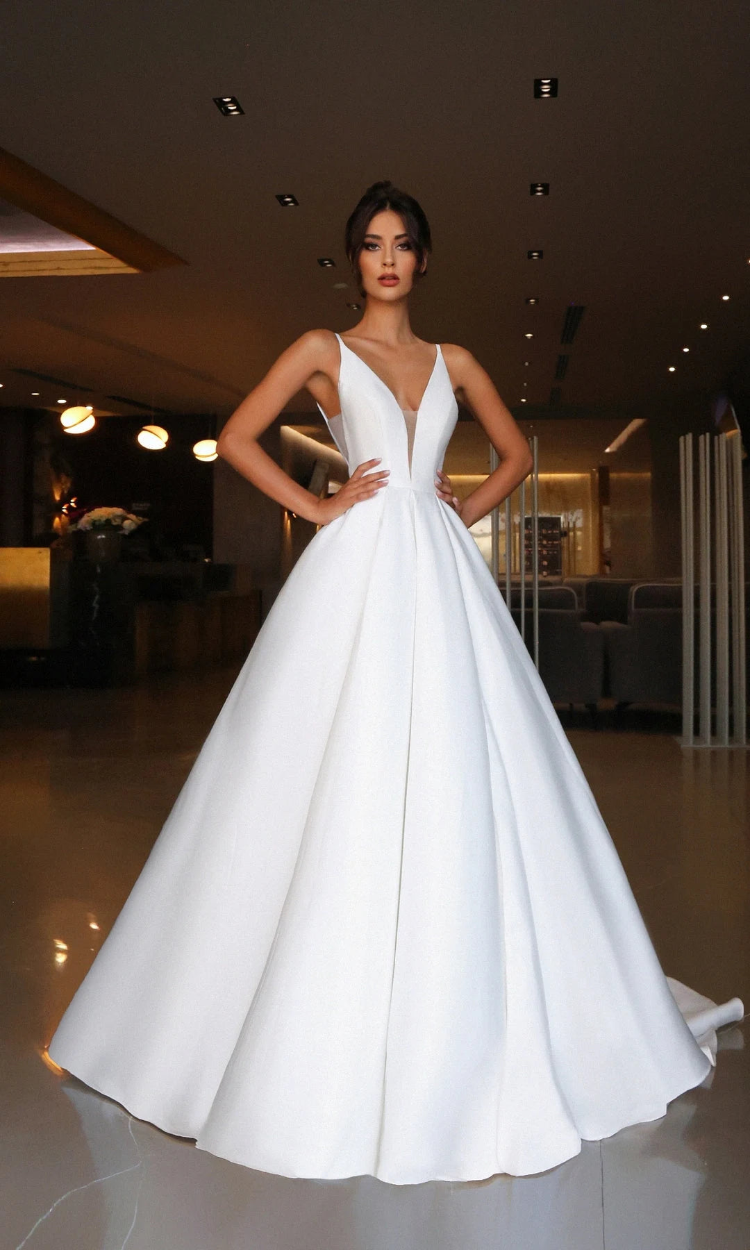 Elegant A-Line V-Neck Sleeveless Backless Slit White Floor-Length Prom Dresses Women