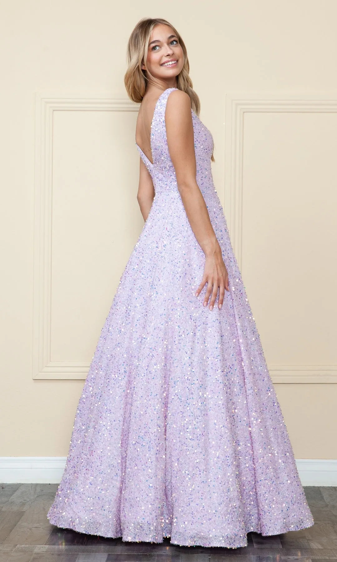 Elegant A-Line V-Neck Sleeveless Glitter Backless Lilac Long Prom Dresses Women