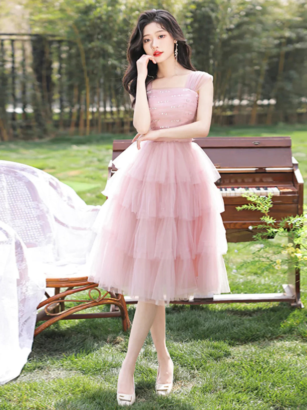 Elegant A-line Off-Shoulder Cap Sleeve Lace-Up Knee-Length Tiered Sparkling Homecoming Dresses