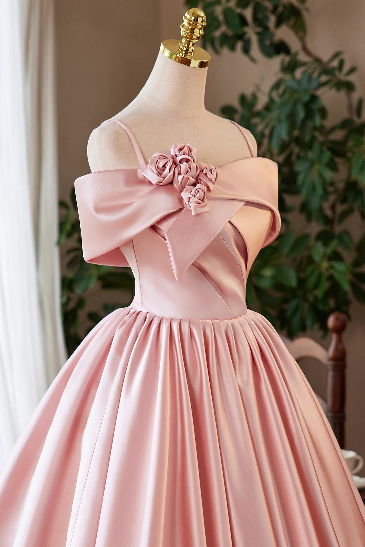 Elegant A-line Off-Shoulder Sweetheart Spaghetti Strap Lace-Up Back Short Homecoming Dresses with Floral Detail
