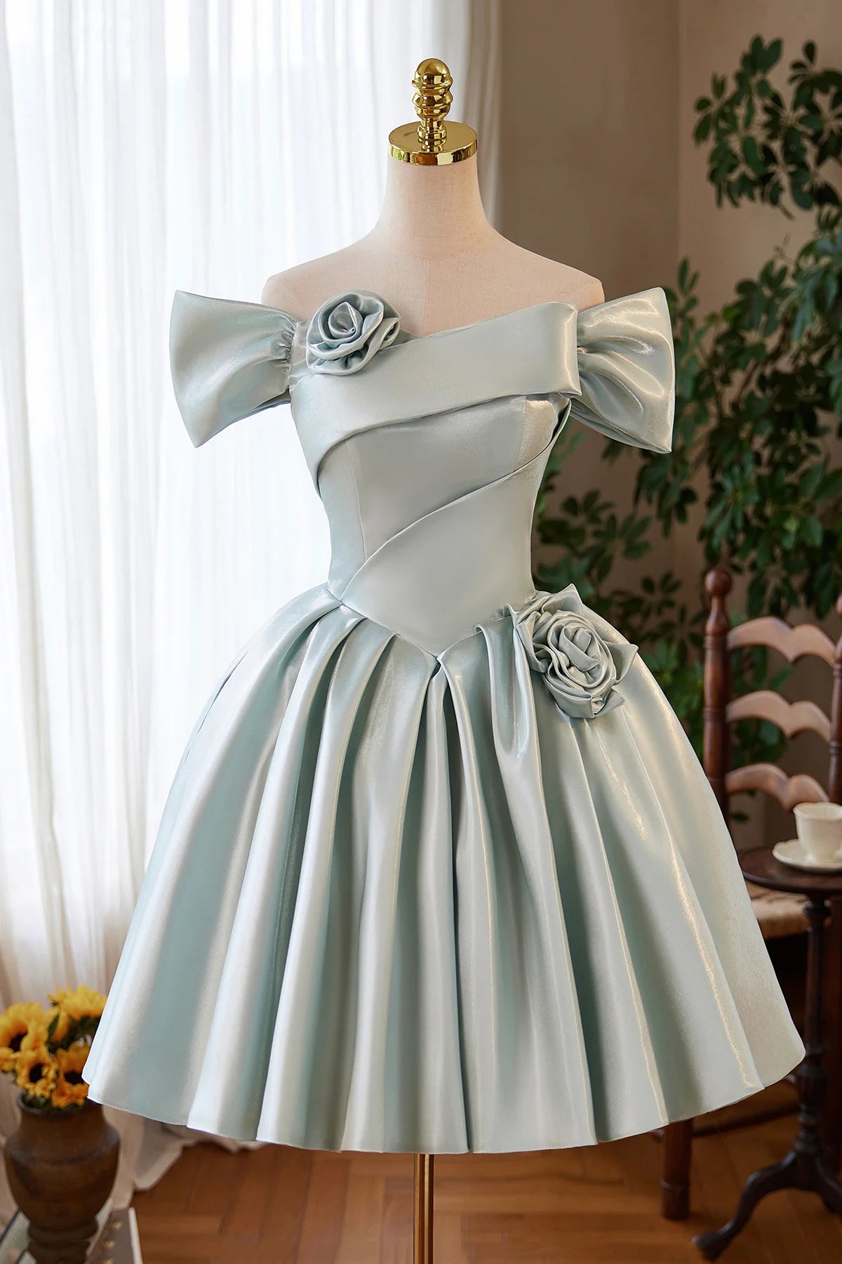 Elegant A-line Off-the-Shoulder Puffy Sleeve Lace-Up Back Short Mini Homecoming Dresses