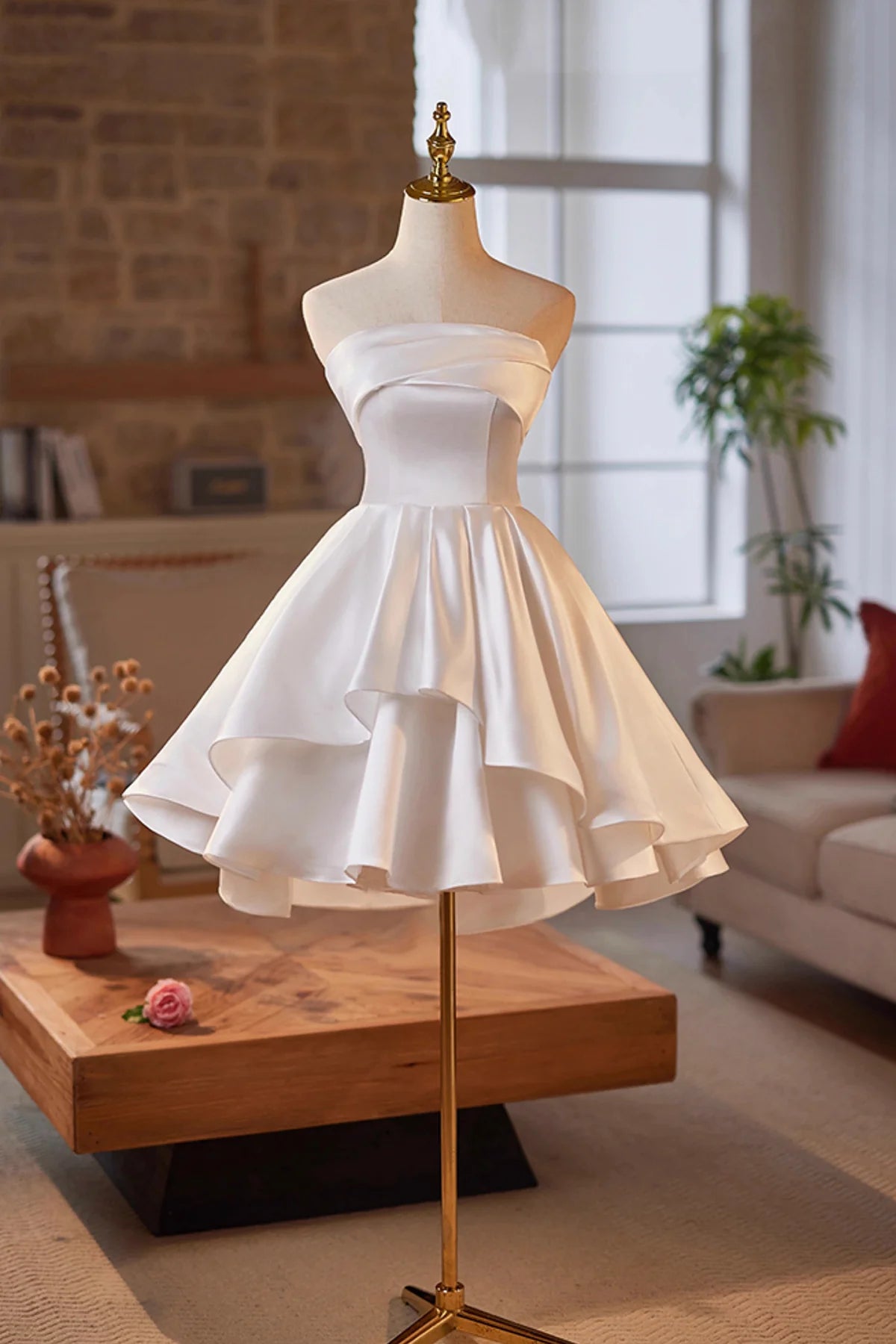 Elegant A-line Strapless Draped Sleeveless Lace-Up Back Short Tiered Homecoming Dress