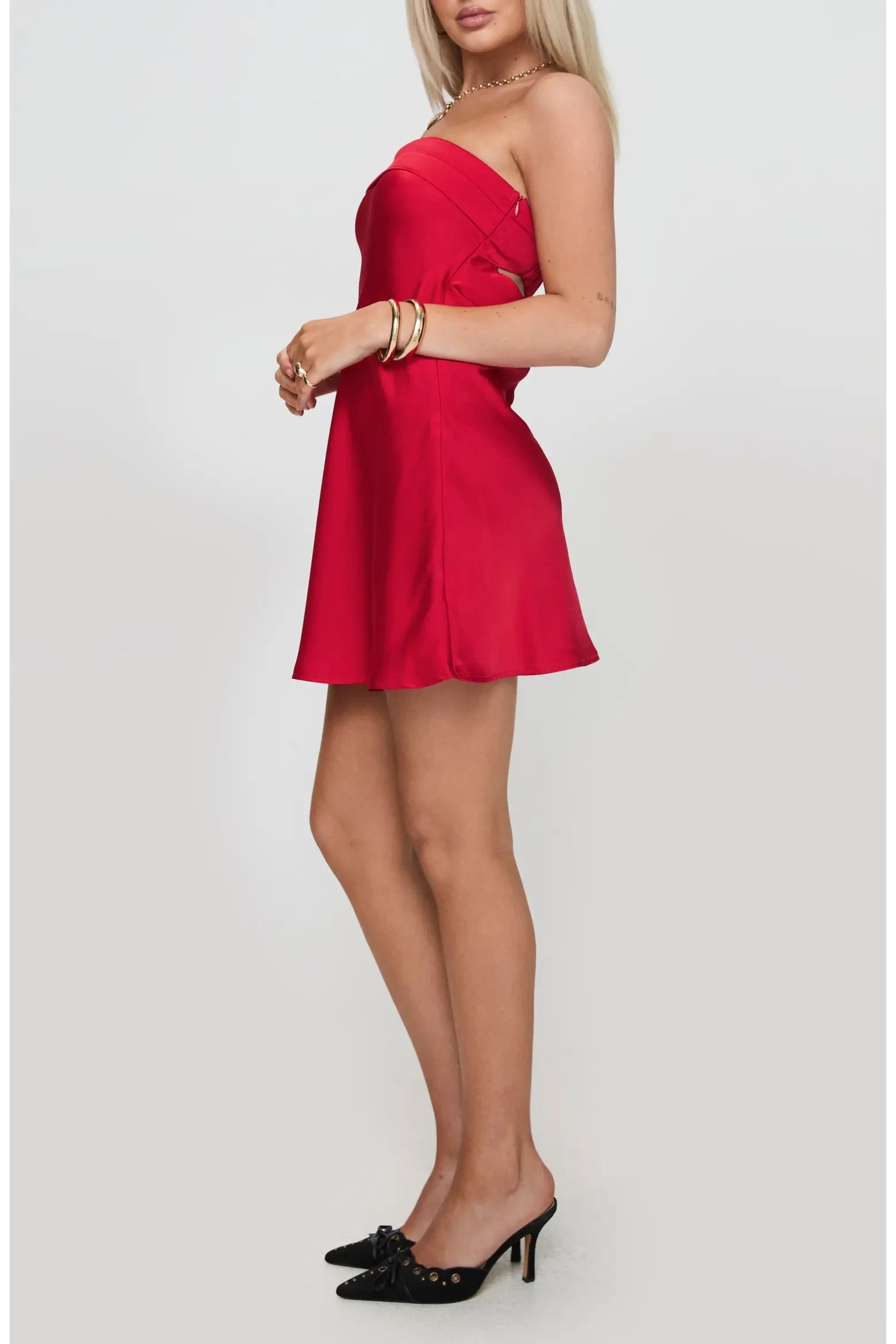 Elegant A-line Strapless Sleeveless Open Back Mini Homecoming Dress for Special Occasions