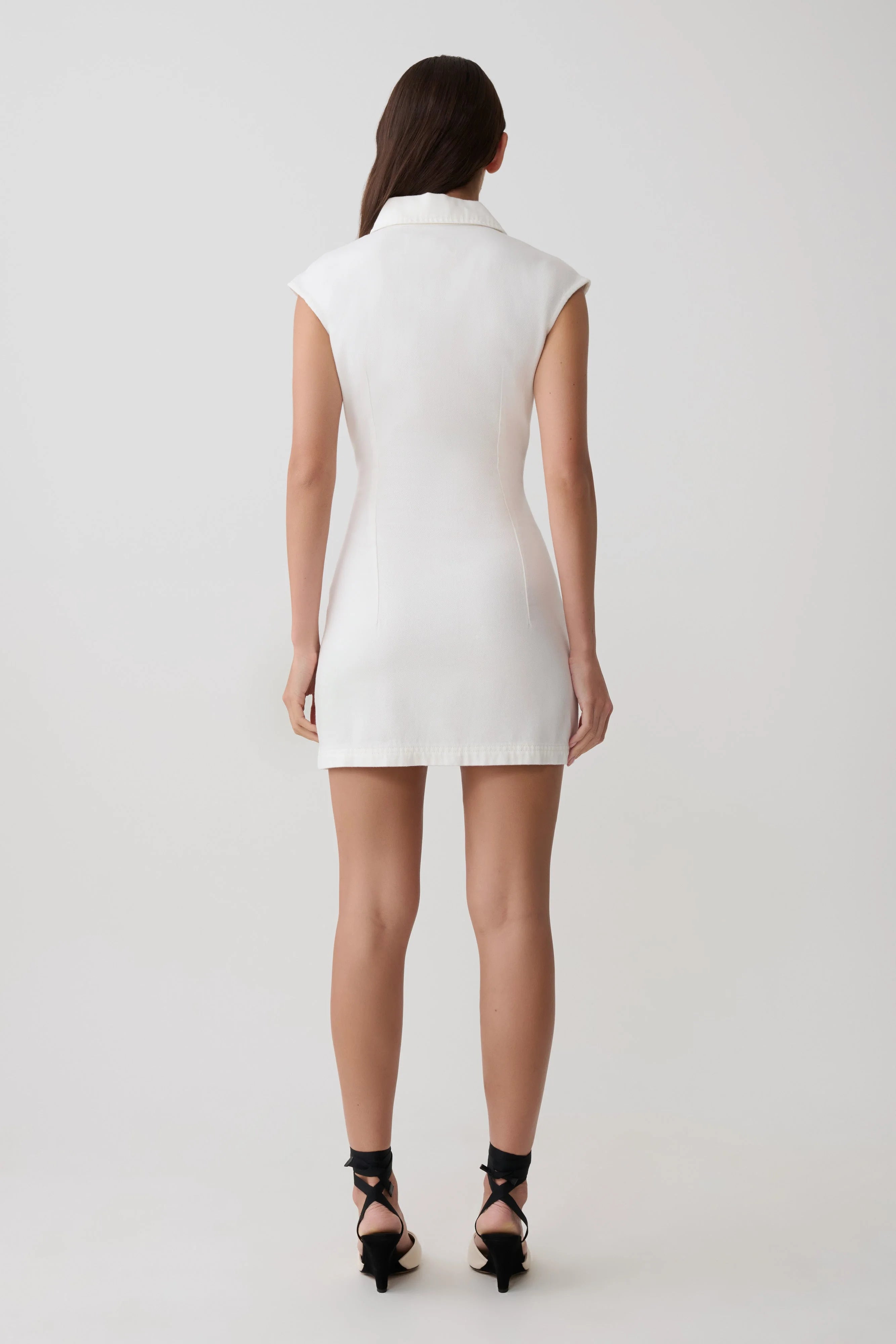 Elegant Fitted Shirt Collar Cap Sleeves Button-Front White Mini Homecoming Dress