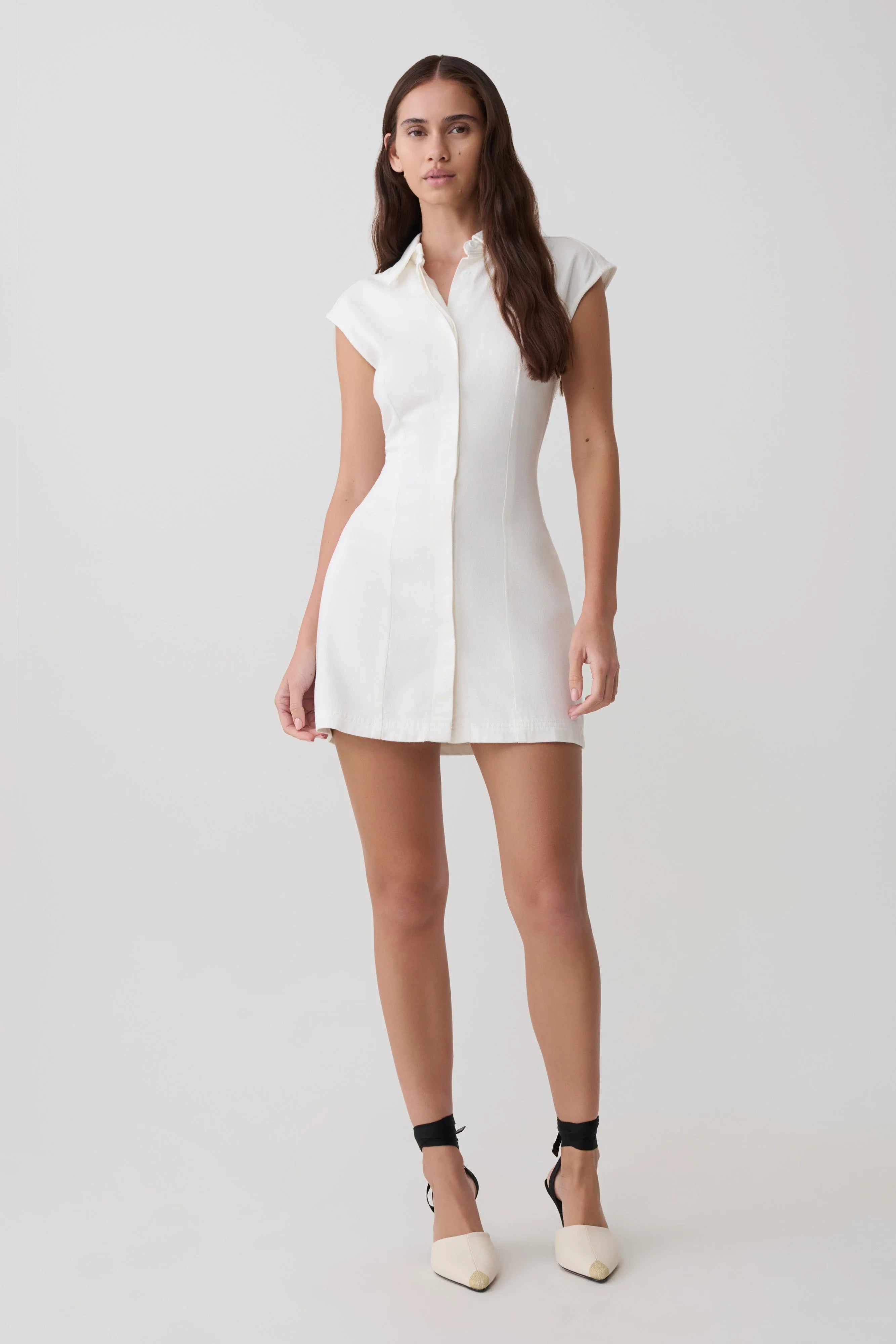 Elegant Fitted Shirt Collar Cap Sleeves Button-Front White Mini Homecoming Dress
