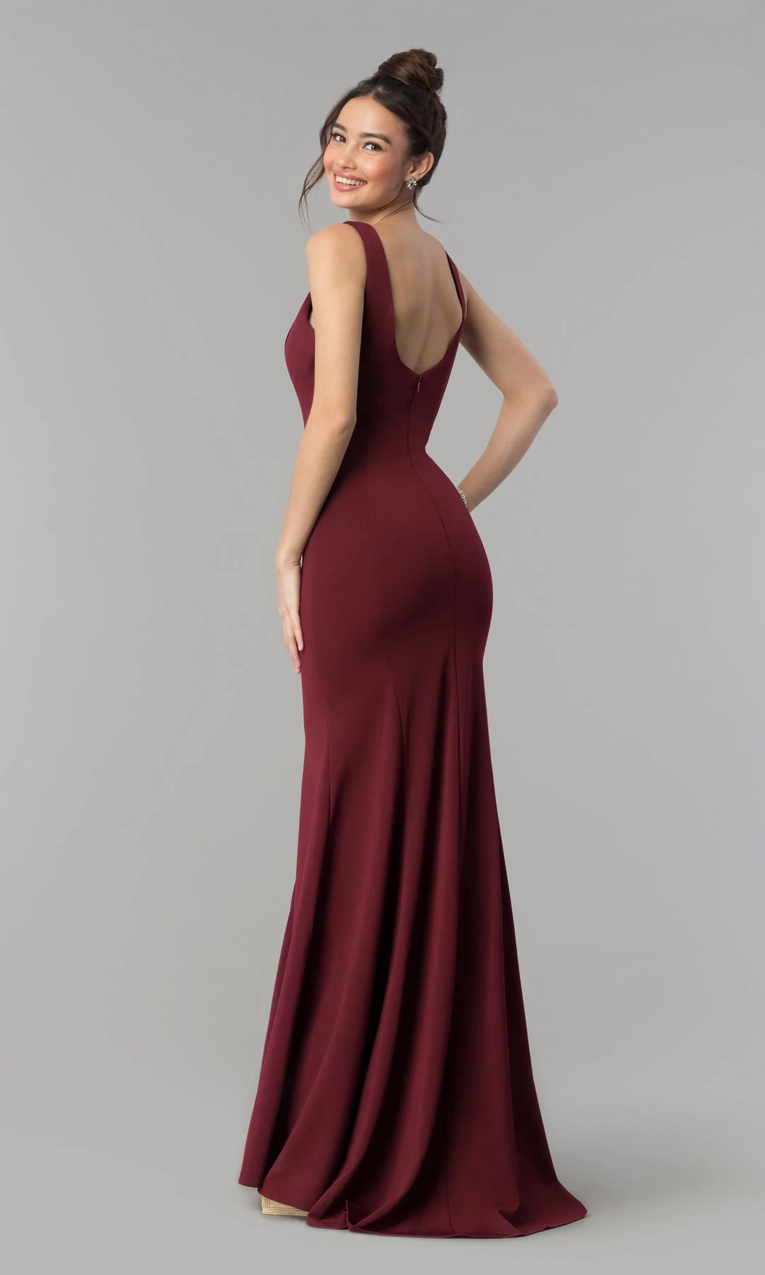 Elegant Fitted V-Neck Sleeveless Backless Burgundy Long Prom Dresses For Women