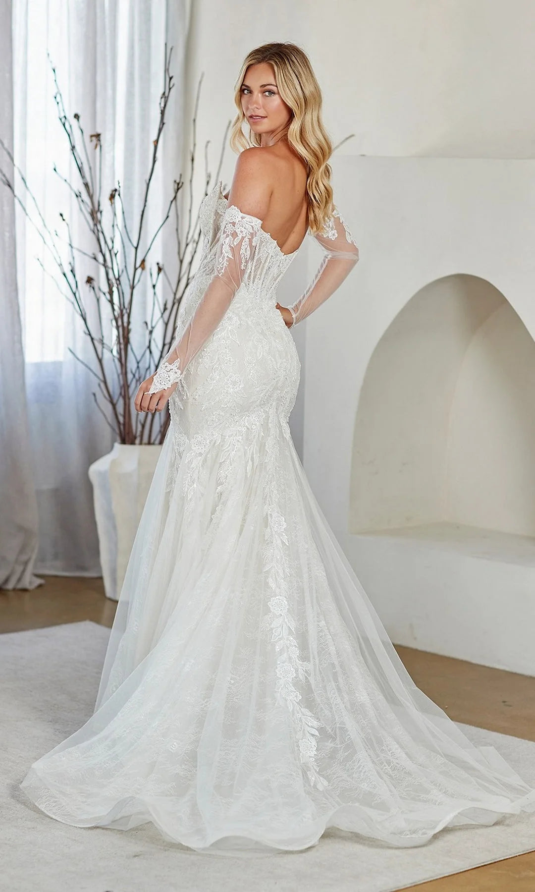 Elegant Mermaid Strapless Sleeveless Corset Embroidered Ivory Long Prom Dresses Gown